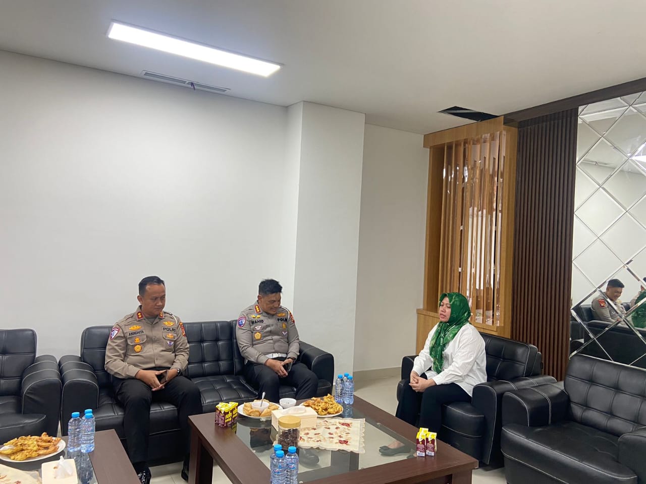 Ketua DPRD Amalia Fitri Menerima Kunjungan Dirlantas Polda Sulbar 