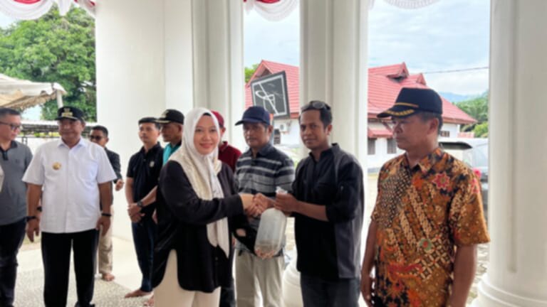 Usai Tebar Benih Ikan Nila , Ketua DPRD Sulbar Temui Sejumlah Kades