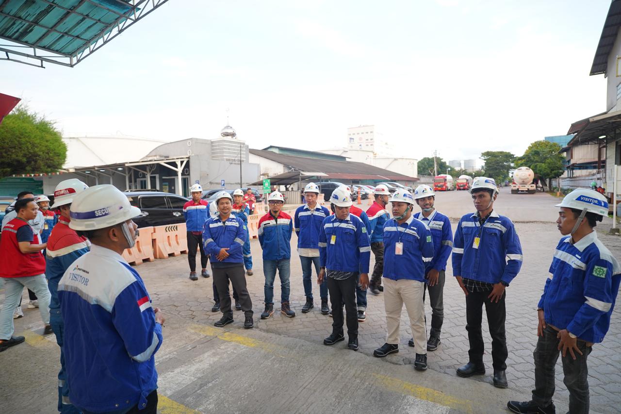 HMI Badko Sulselbar Audiensi ke Pertamina Patra Niaga Sulawesi, Cek Kualitas dan Kuantitas BBM Pertamax di Integrated Terminal Makassar