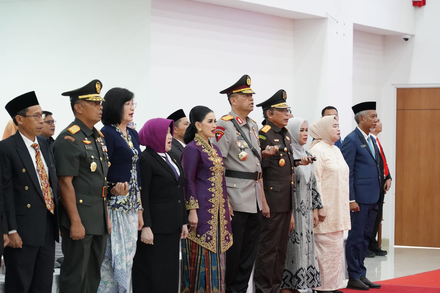 Kapolda Sulbar Hadiri Rapat Paripurna “Pidato Sambutan Gubernur Baru”