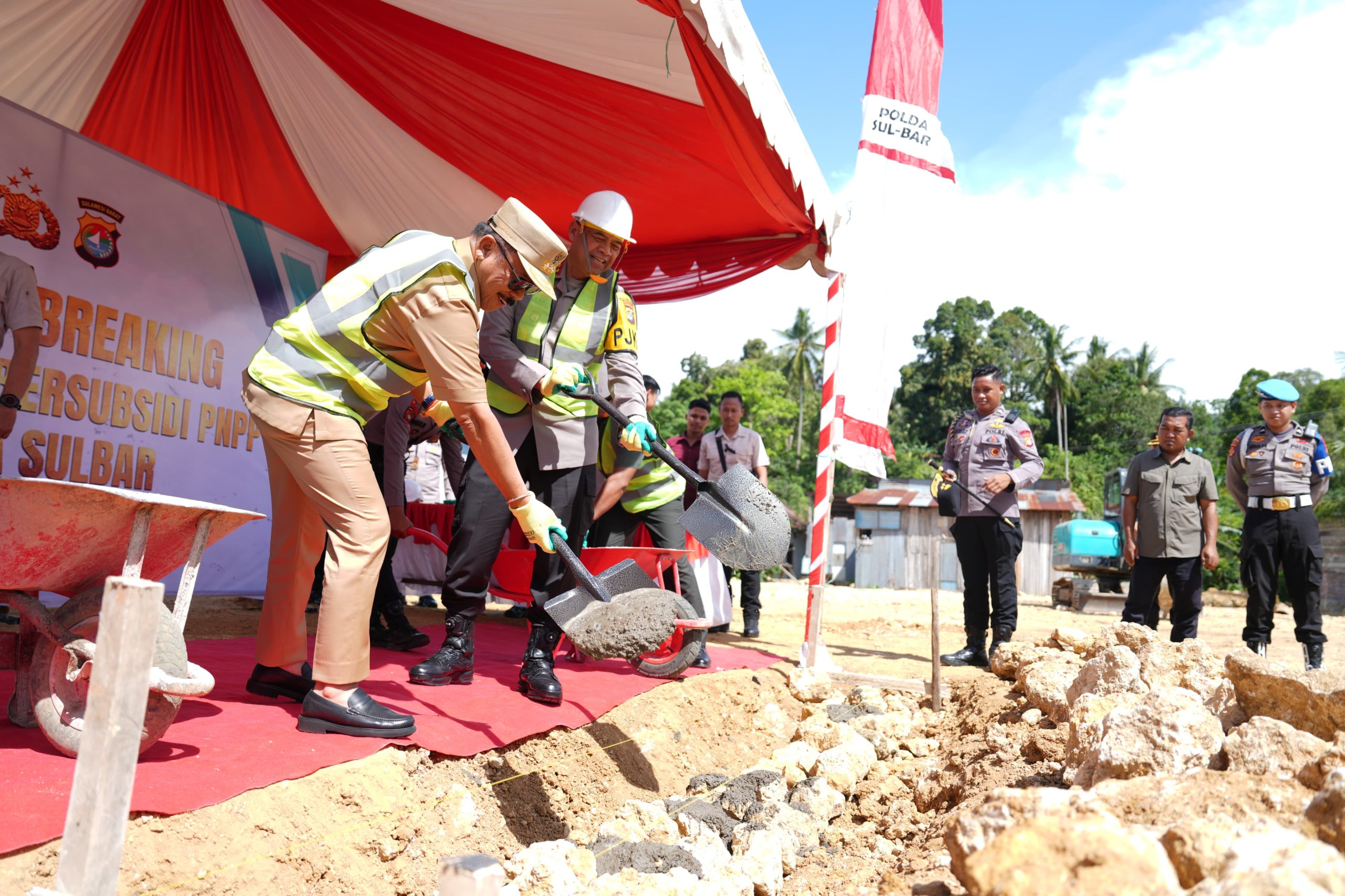 Gubernur Sulbar SDK Hadiri Ground Breaking Perumahan Bersubsidi Bagi PNPP Polda Sulbar