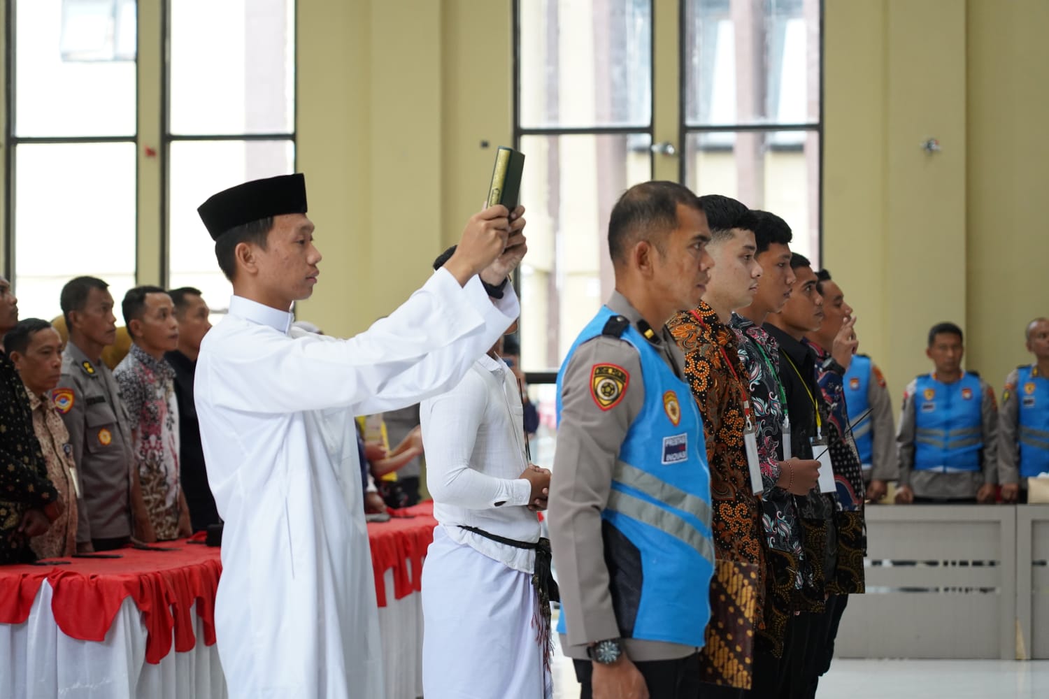 Wakapolda Sulbar Pimpin Pengambilan Sumpah dan Penandatanganan Fakta Integritas Seleksi Penerimaan Terpadu Polri