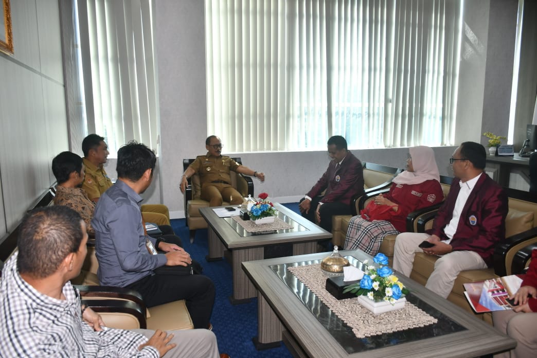 Gubernur Sulbar, Suhardi Duka Dukung Unsulbar Buka Fakultas Kedokteran, Siapkan Beasiswa Khusus