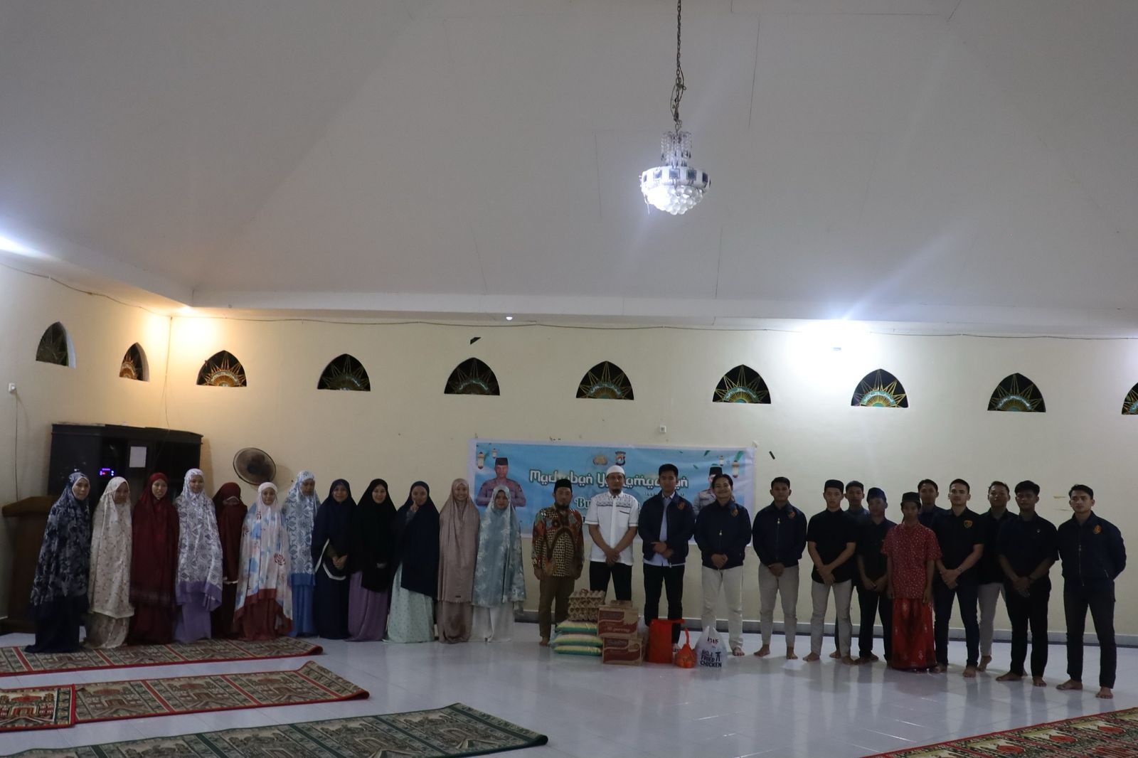 Berburu Pahala Ramadhan, Polda Sulbar Ajak Anak Yatim Buka Puasa Bersama