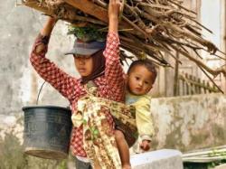 Menelusuri Hakekatnya Wanita Dalam Kehidupan Keluarga