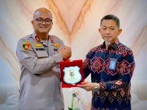 General Manager PLN Unit Induk Distribusi (UID) Sulawesi Selatan Tenggara Barat (Sulselrabar), Edyansyah melaksanakan audiensi ke Mapolda Sulbar