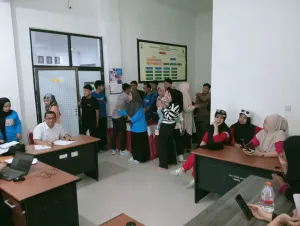 Optimalkan Pelayanan di Hari Pertama Kerja 2026, Kepala Dinas Kominfo Sulbar Pantau Kehadiran ASN